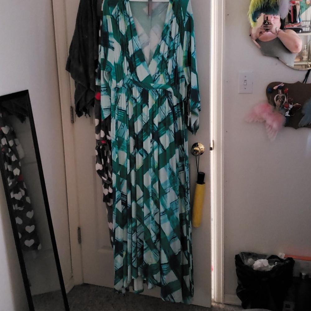 NWT Melissa McCarthy Seven Green print maxi dress